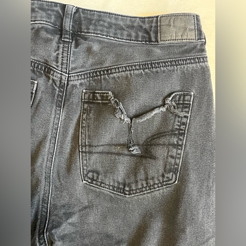 American Eagle Mom Jeans Relaxed Distressed Women’s Black Jeans Size 6 - Picture 14 of 16